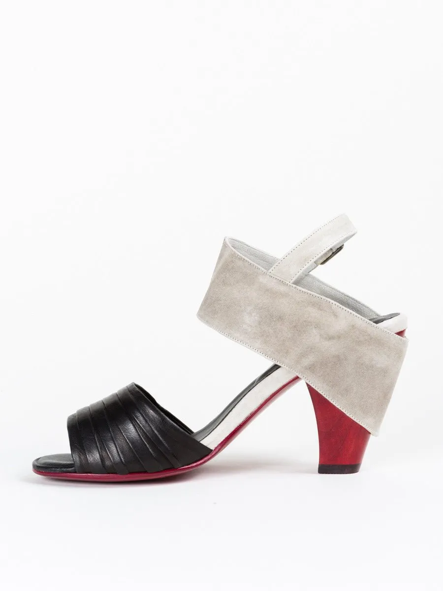 color block sandal - black