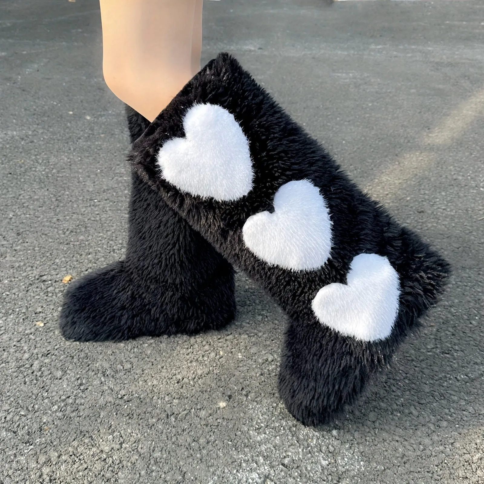 Heart Design Fashionable Fur Boots