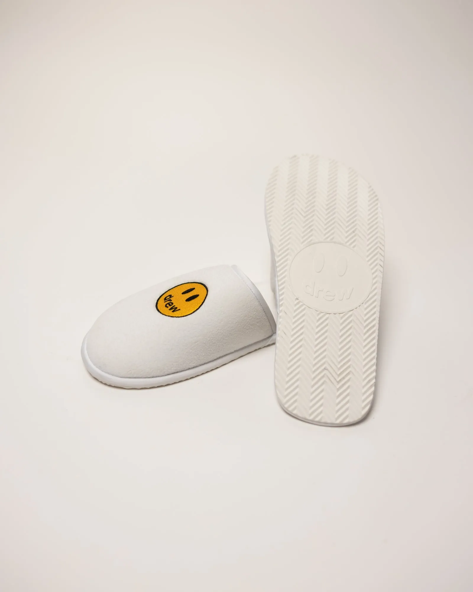 mascot house slippers - white
