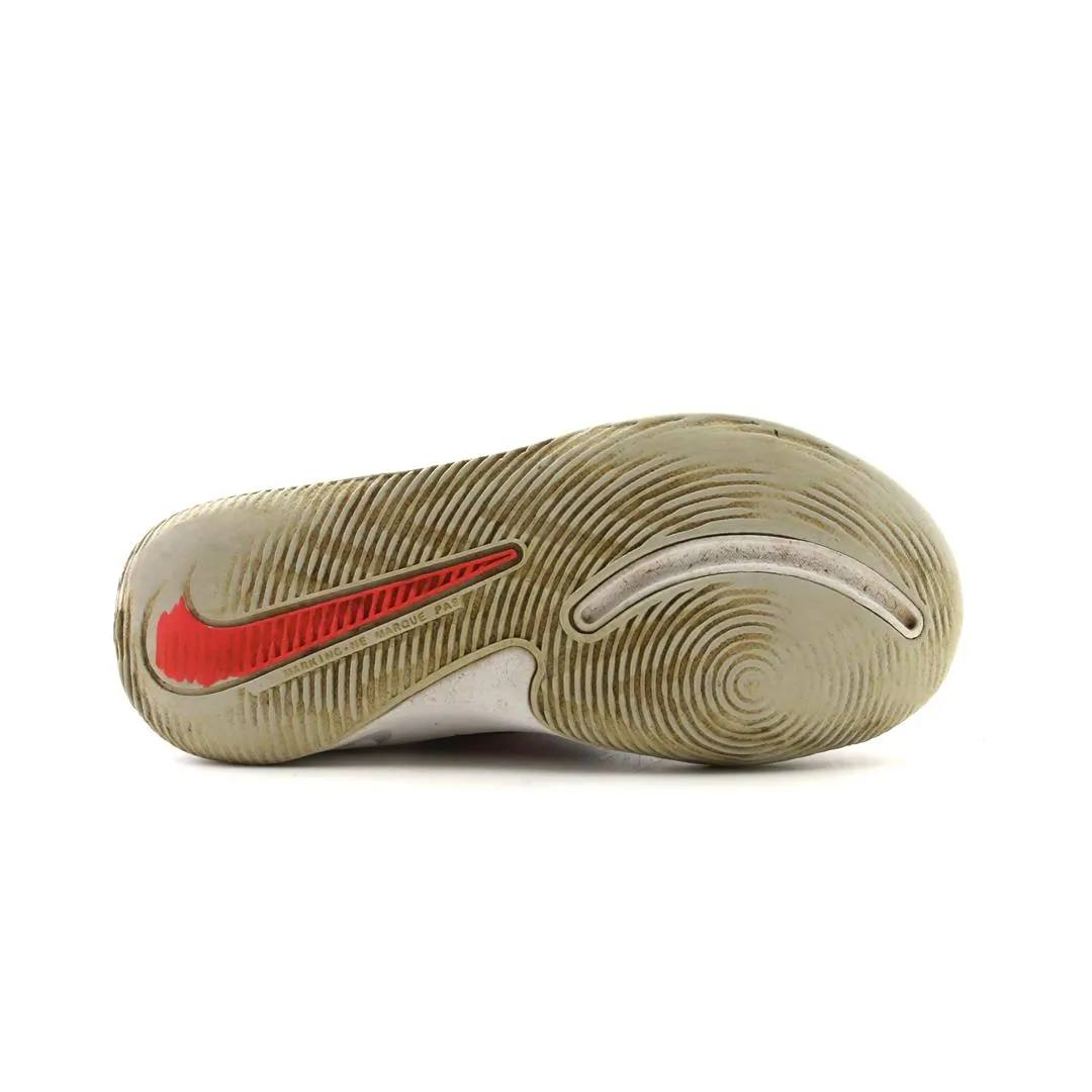 NIKE TEAM HUSTLE QUICK 9