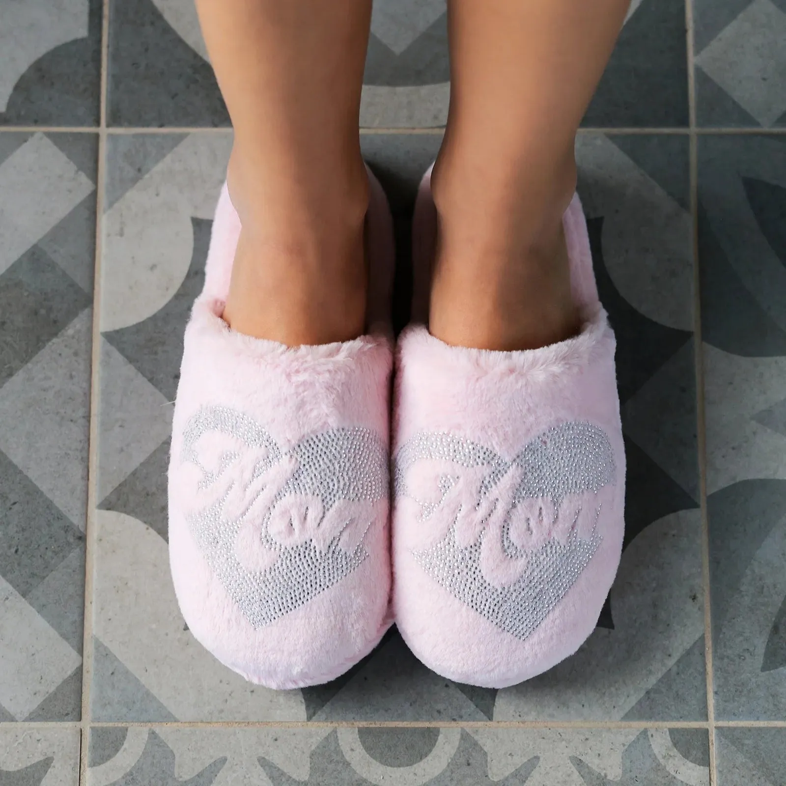 "Mom" Heart Slippers in Blush